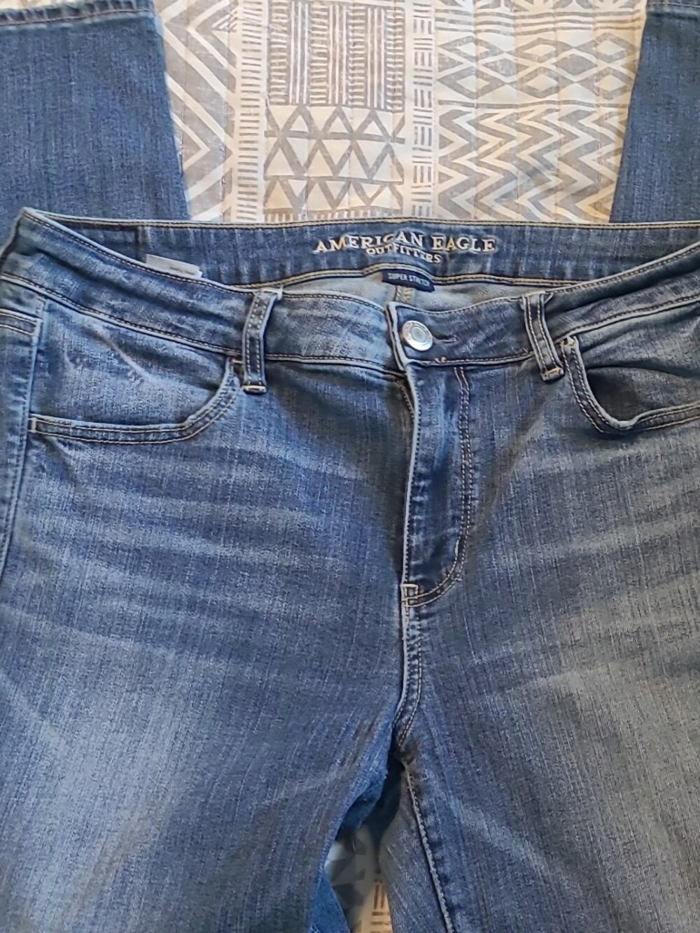 American Eagle Outfitters Medium Blue Super Stretch Skinny Jeans